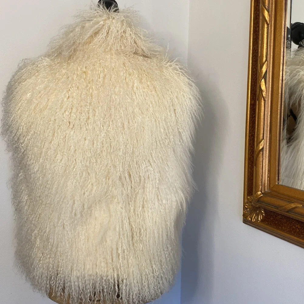 Ferrara Genuine Mongolian Lamb Fur Outdoor Cream Vest Size Small - Picture 3 of 6
